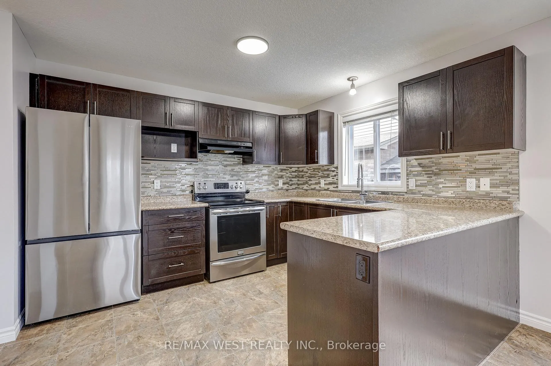 Photo 16 of 63 Havenwood Street, Middlesex Centre, Ilderton — HOMEH