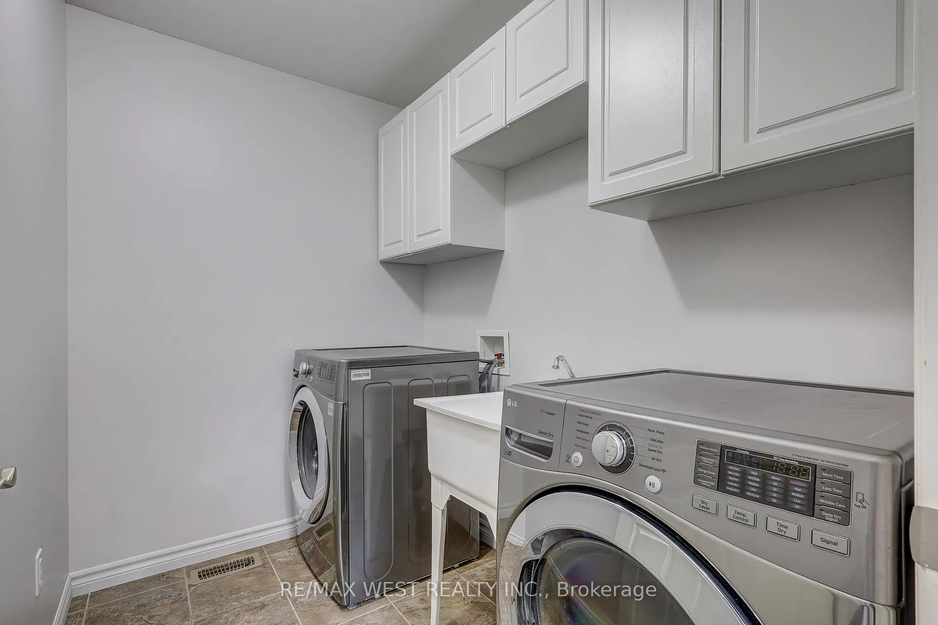 Photo 20 of 63 Havenwood Street, Middlesex Centre, Ilderton — HOMEH