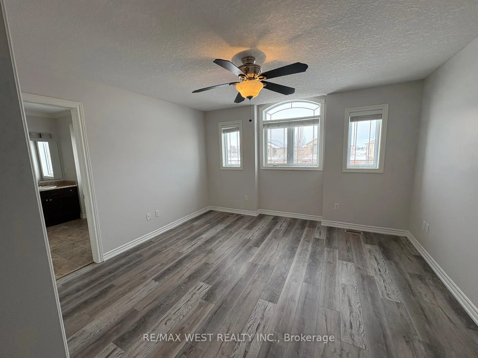 Photo 24 of 63 Havenwood Street, Middlesex Centre, Ilderton — HOMEH