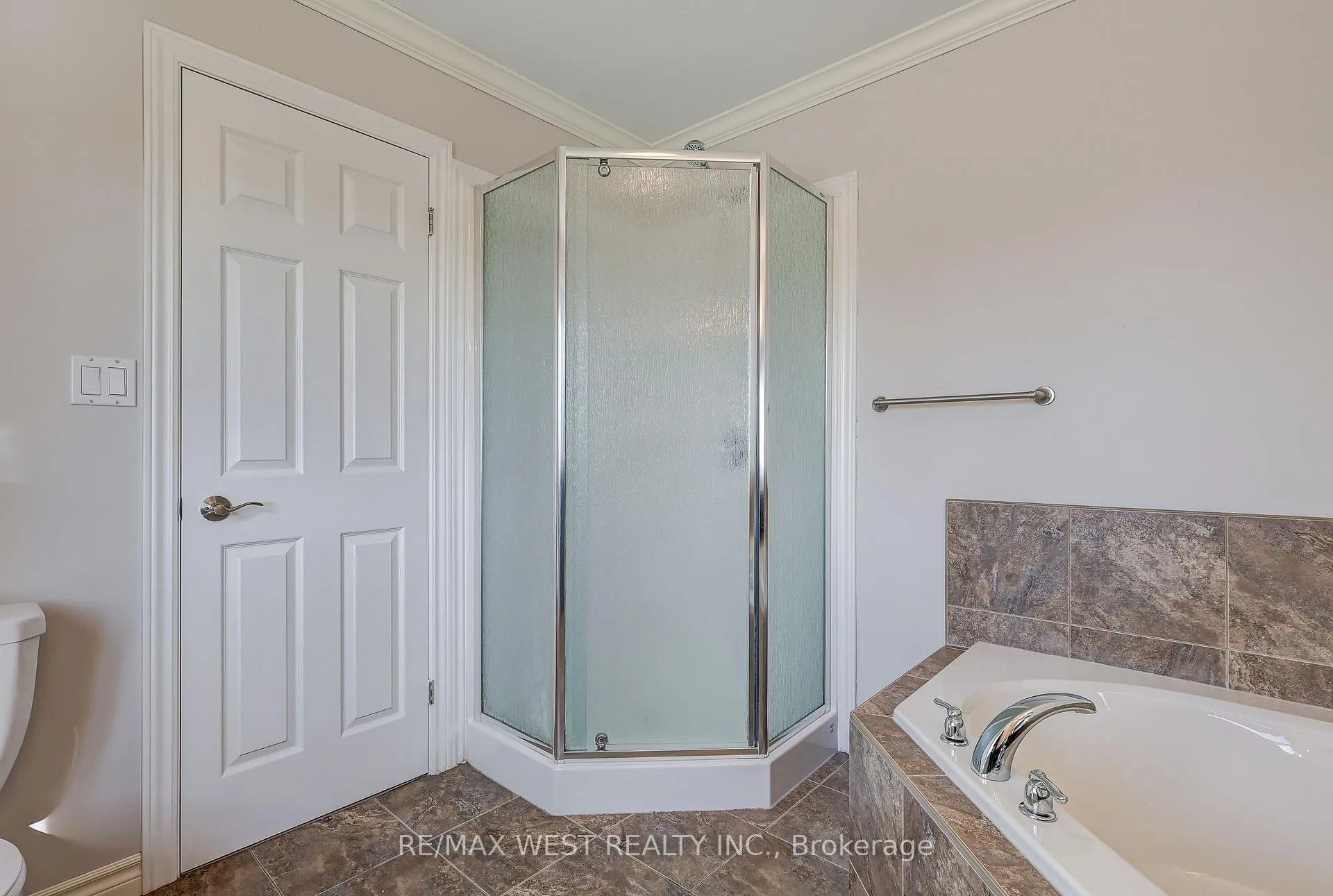 Photo 27 of 63 Havenwood Street, Middlesex Centre, Ilderton — HOMEH