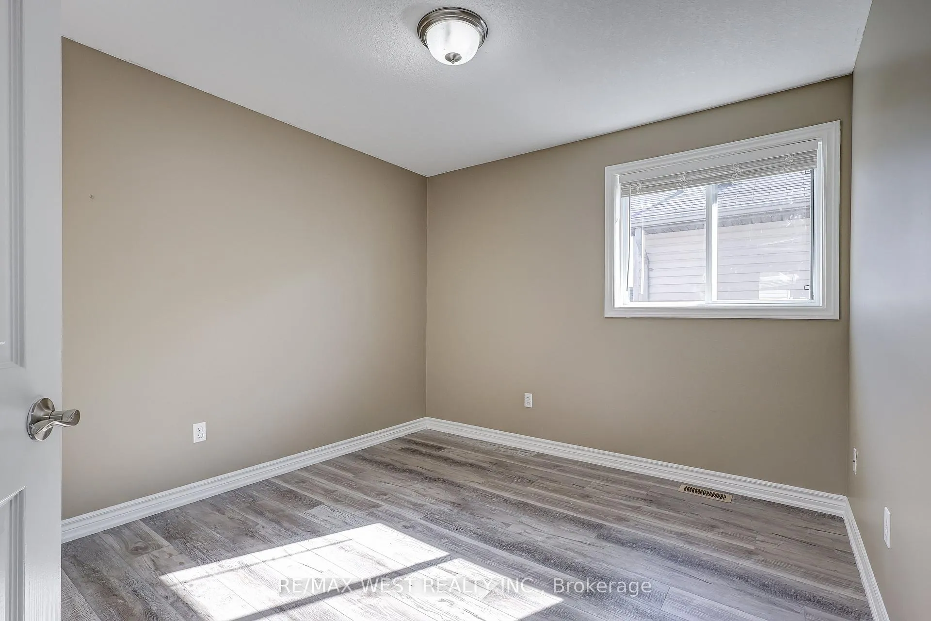 Photo 31 of 63 Havenwood Street, Middlesex Centre, Ilderton — HOMEH