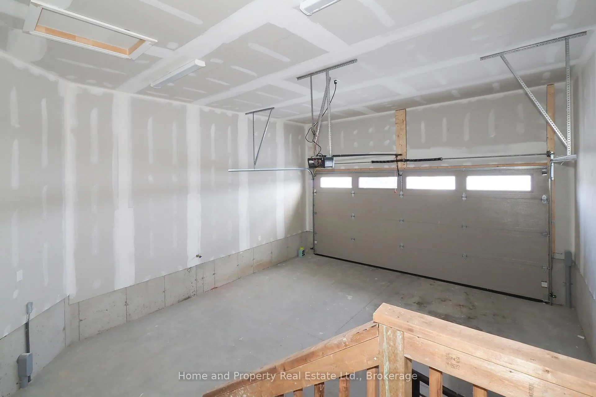 Photo 29 of 112 Bedell Drive, Mapleton, Rural Mapleton — HOMEH