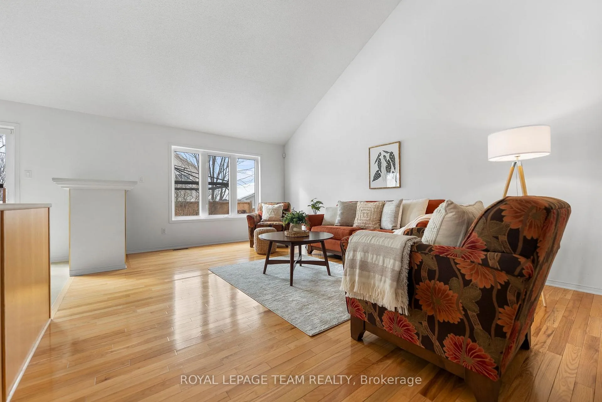 Photo 9 of 13 Melville Road, Arnprior — HOMEH