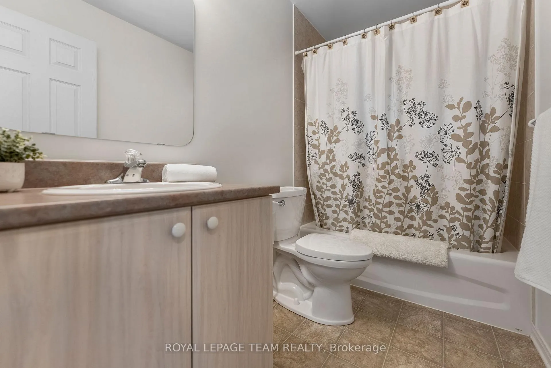 Photo 31 of 13 Melville Road, Arnprior — HOMEH