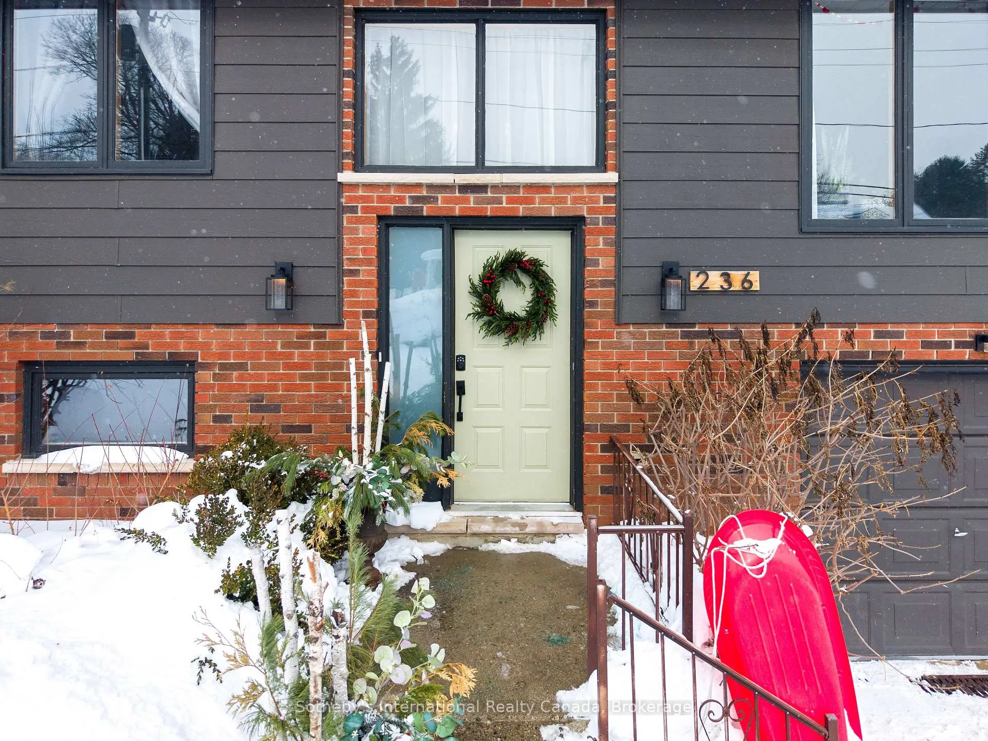 Photo 2 of 236 Collingwood Street W, Meaford — HOMEH