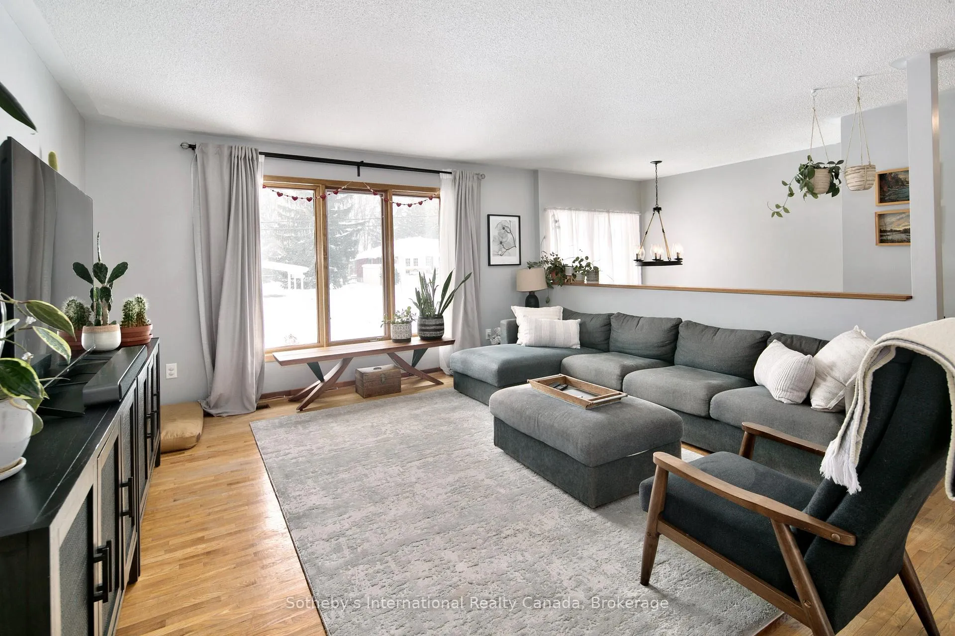Photo 5 of 236 Collingwood Street W, Meaford — HOMEH