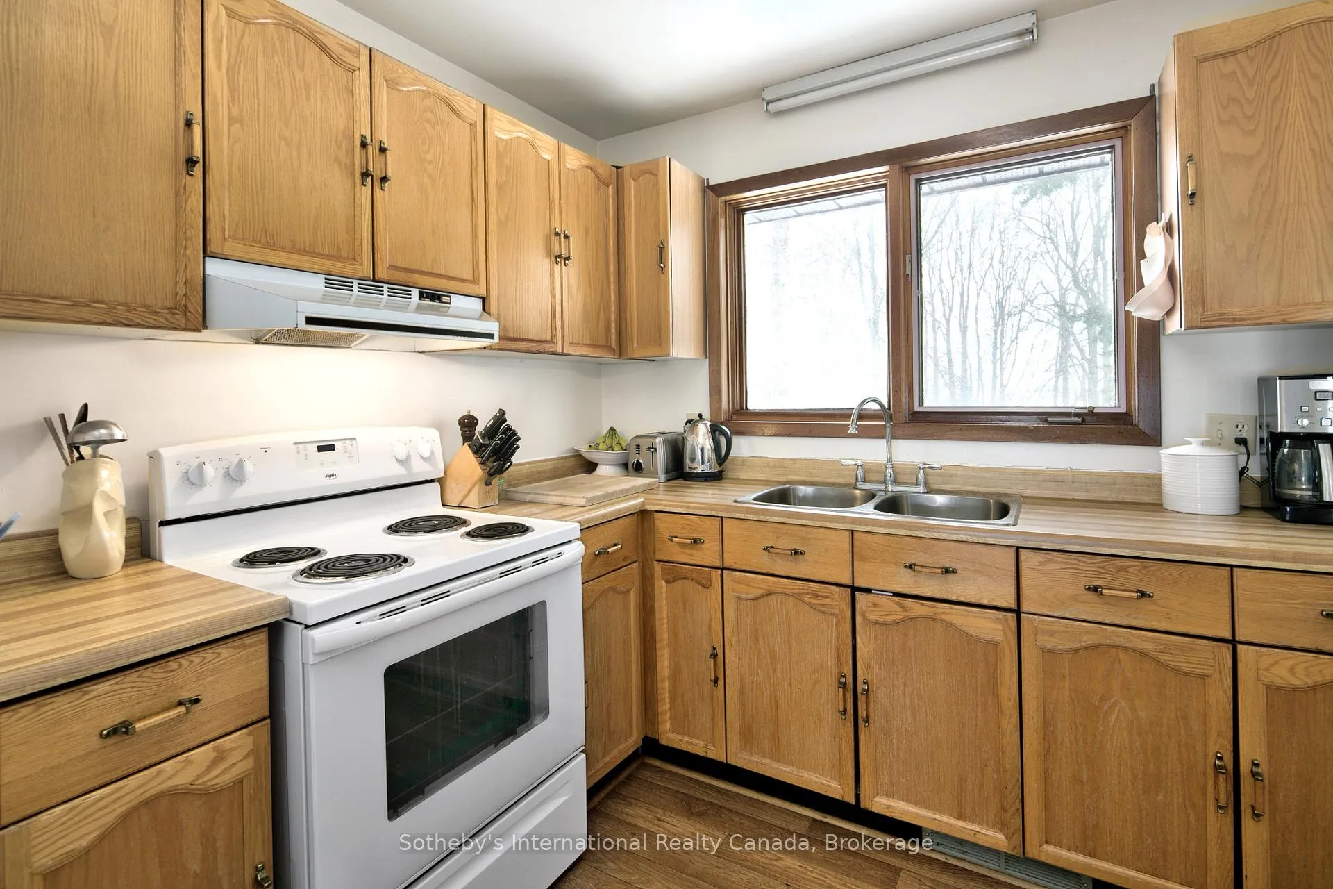 Photo 18 of 236 Collingwood Street W, Meaford — HOMEH