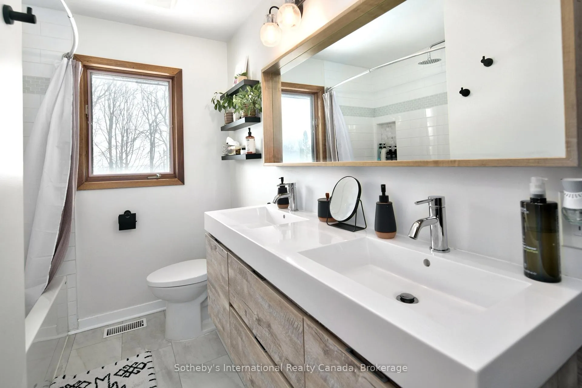 Photo 23 of 236 Collingwood Street W, Meaford — HOMEH