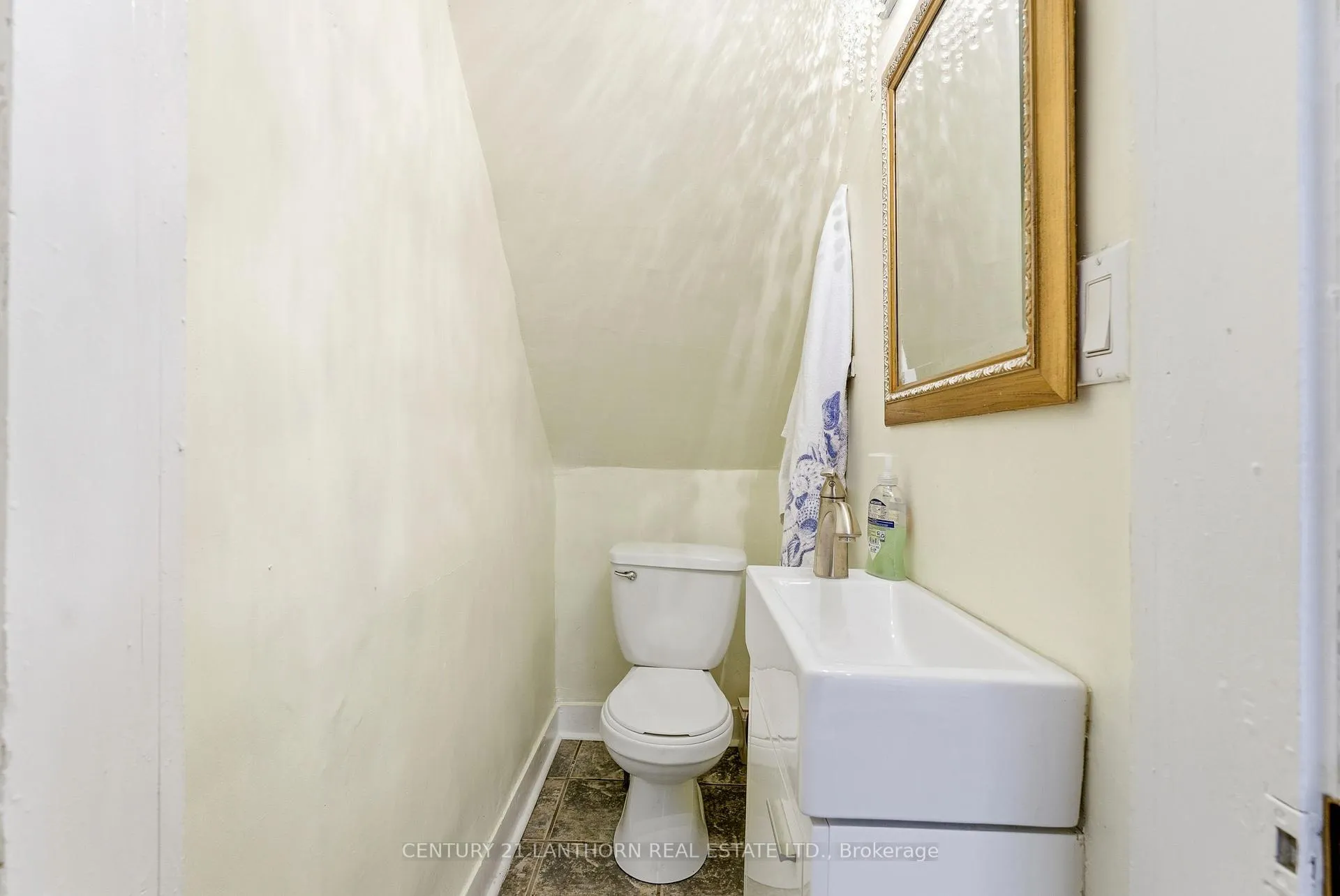 Photo 6 of 48 Queen Street, Quinte West, Trenton Ward — HOMEH