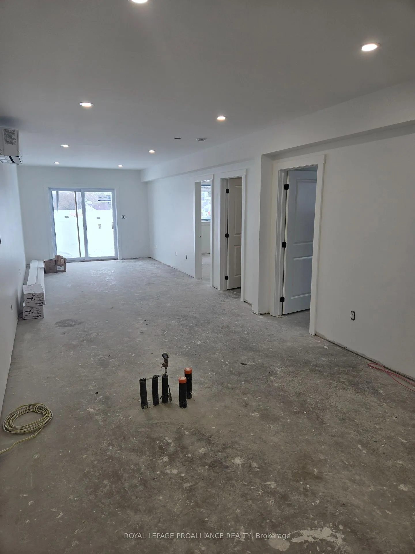 Photo 9 of Unit 4, 92 Lywood Street, Belleville, Thurlow Ward — HOMEH