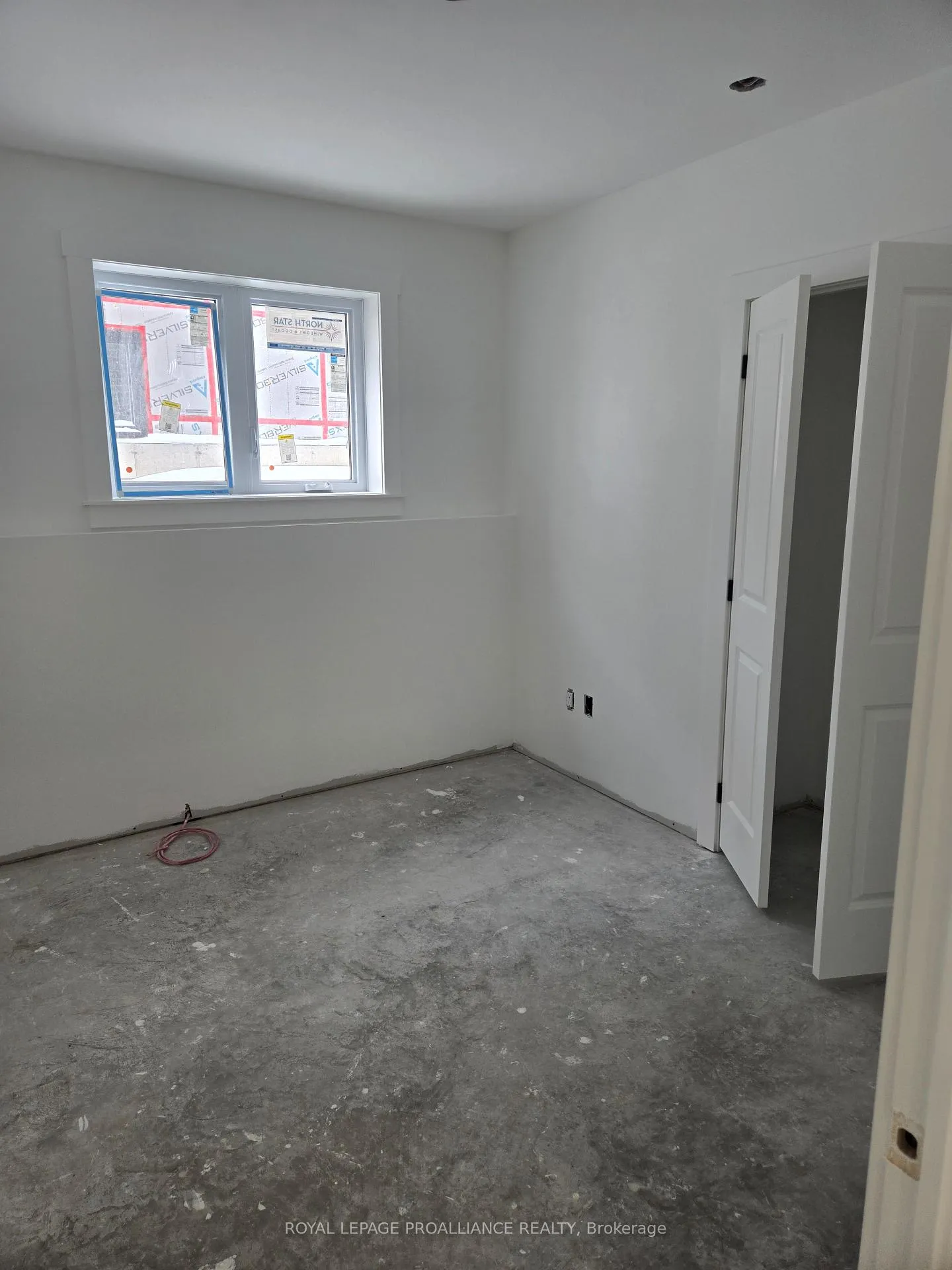 Photo 10 of Unit 4, 92 Lywood Street, Belleville, Thurlow Ward — HOMEH