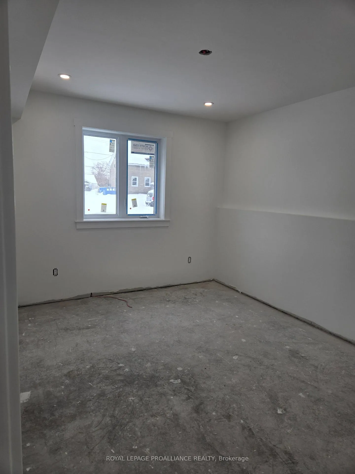 Photo 13 of Unit 4, 92 Lywood Street, Belleville, Thurlow Ward — HOMEH