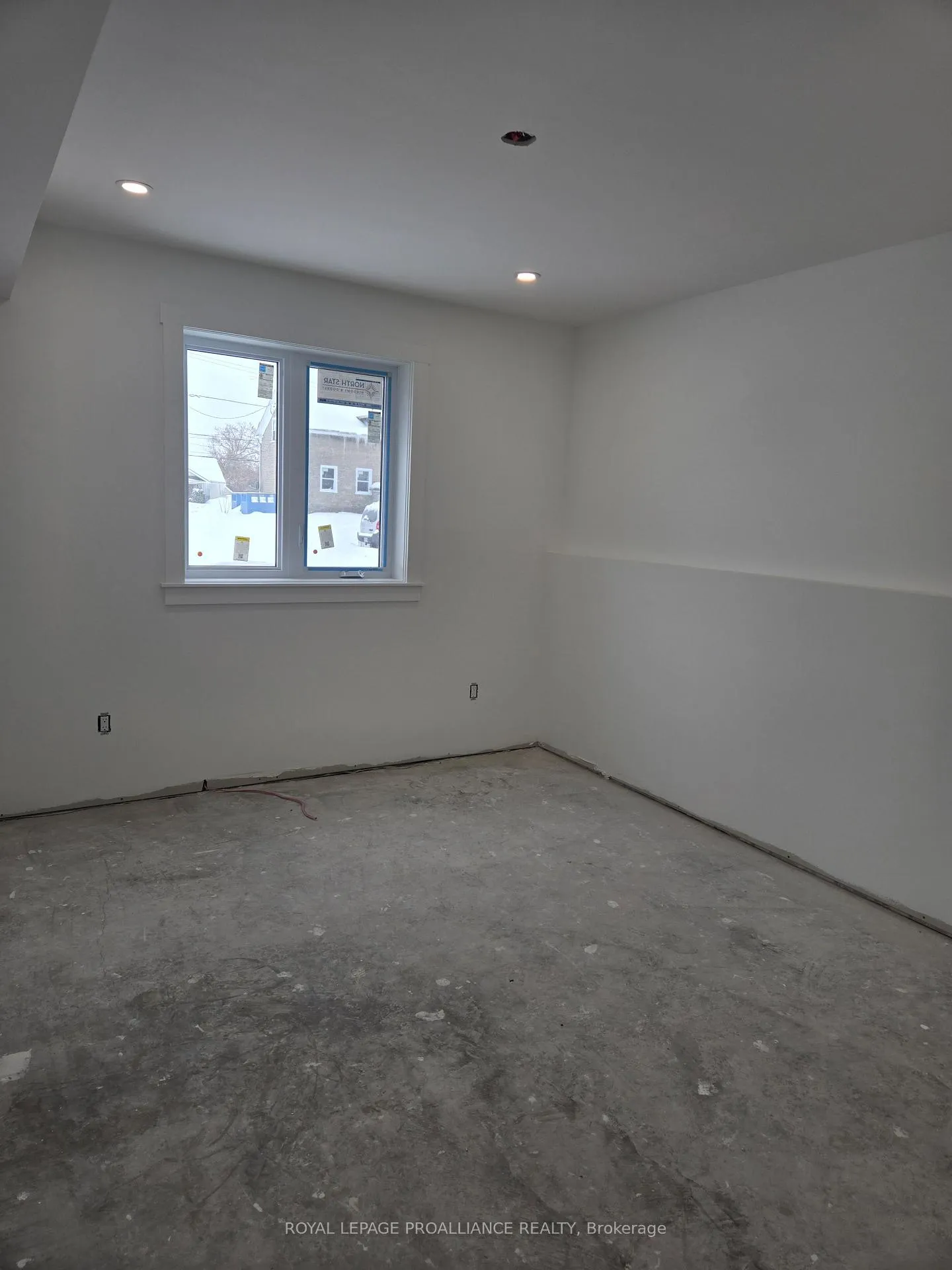 Photo 14 of Unit 4, 92 Lywood Street, Belleville, Thurlow Ward — HOMEH