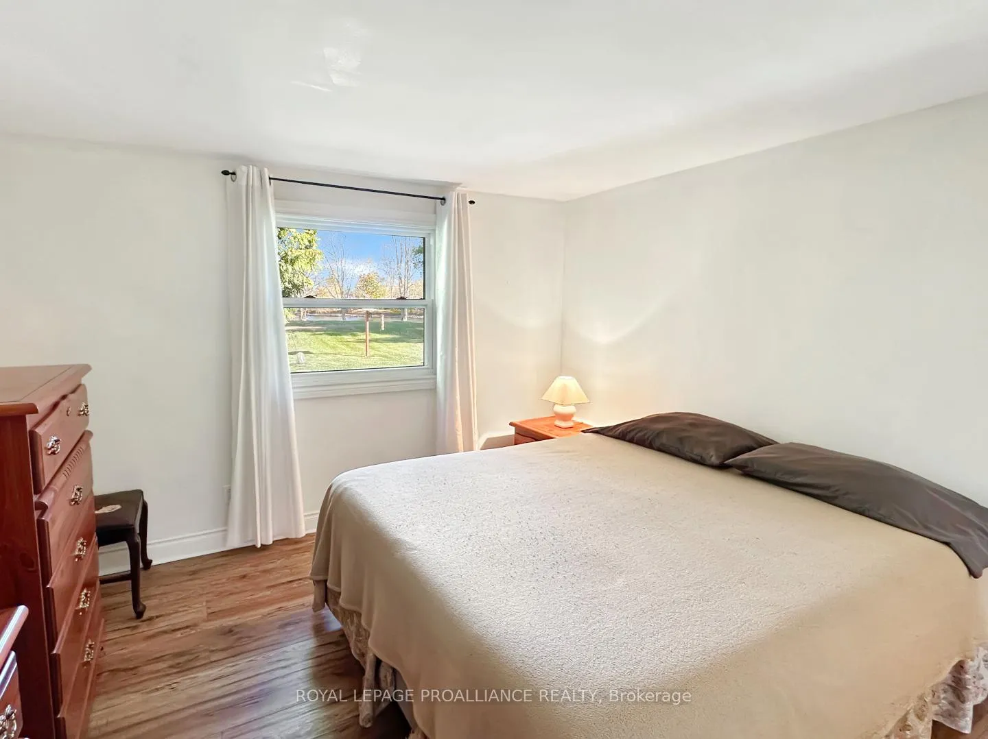 Photo 13 of 40 Ashley Street, Belleville, Thurlow Ward — HOMEH