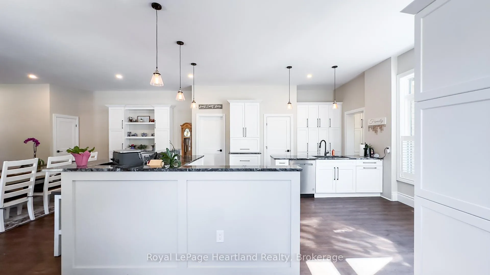Photo 5 of 192 Albert Street, Central Huron, Clinton — HOMEH