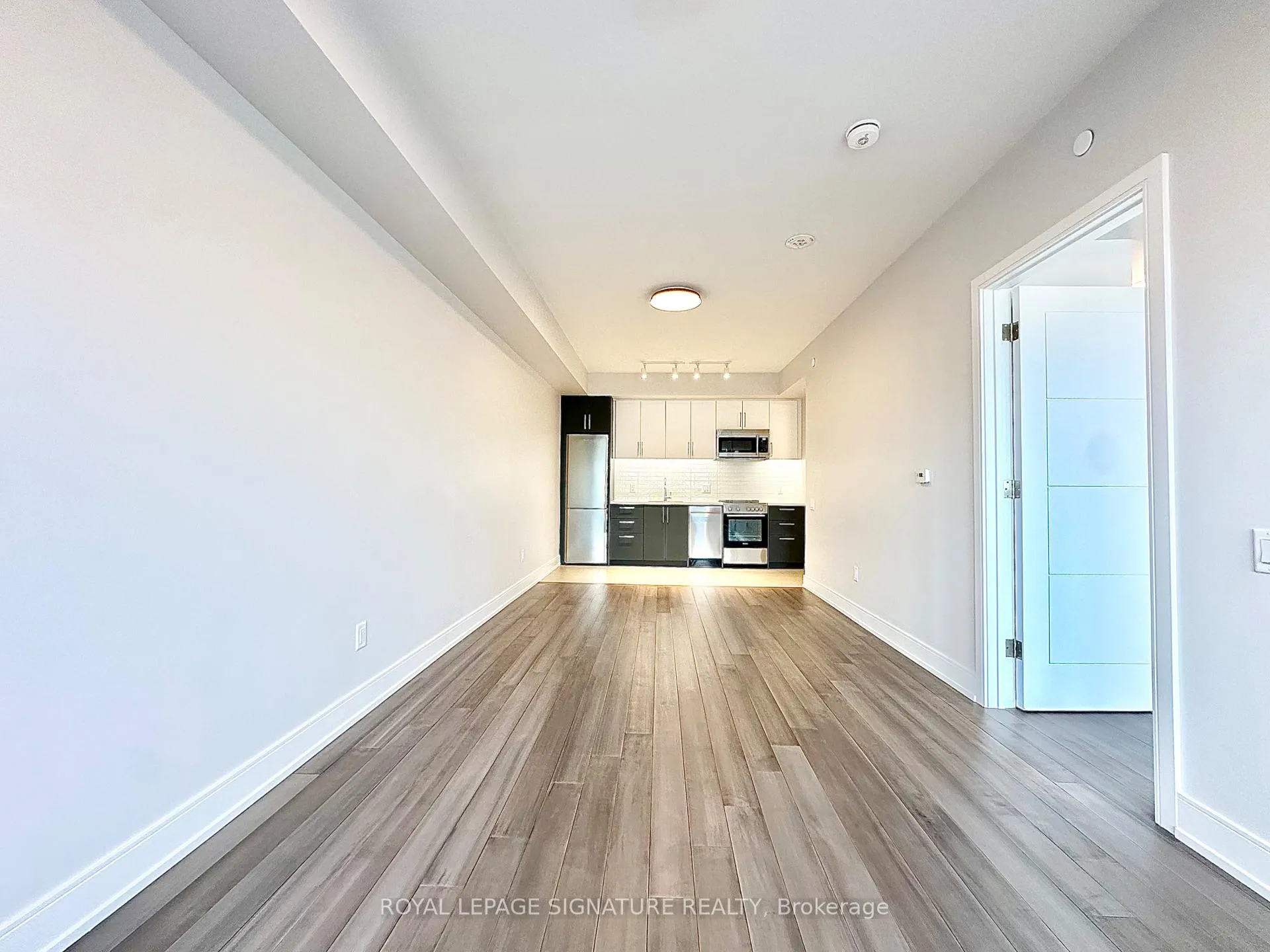 Photo 4 of Unit 411, 2525 Bathurst Street, Toronto, Forest Hill North — HOMEH