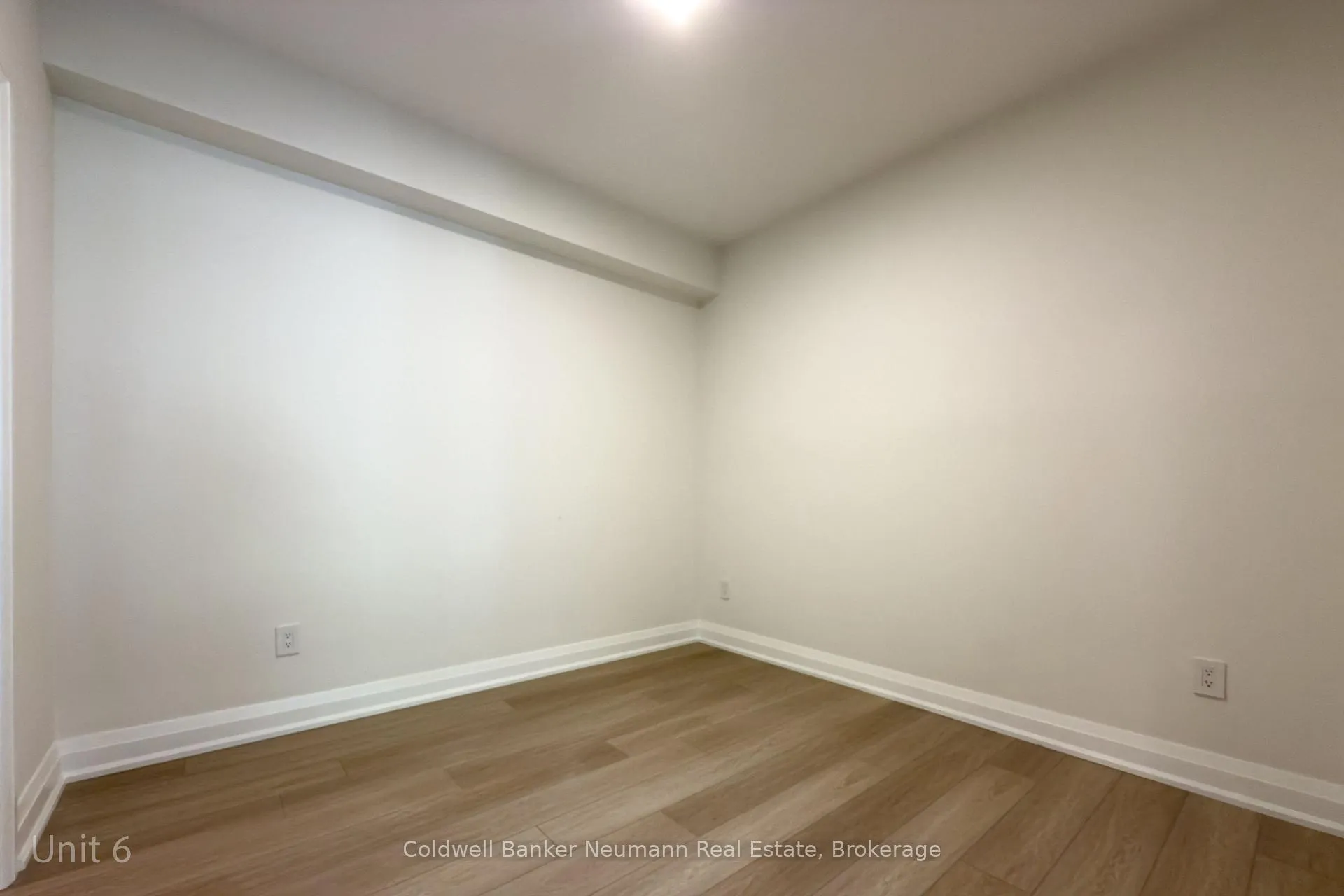 Photo 5 of Unit 6, 14 Stevenson Street N, Guelph, St. George's — HOMEH