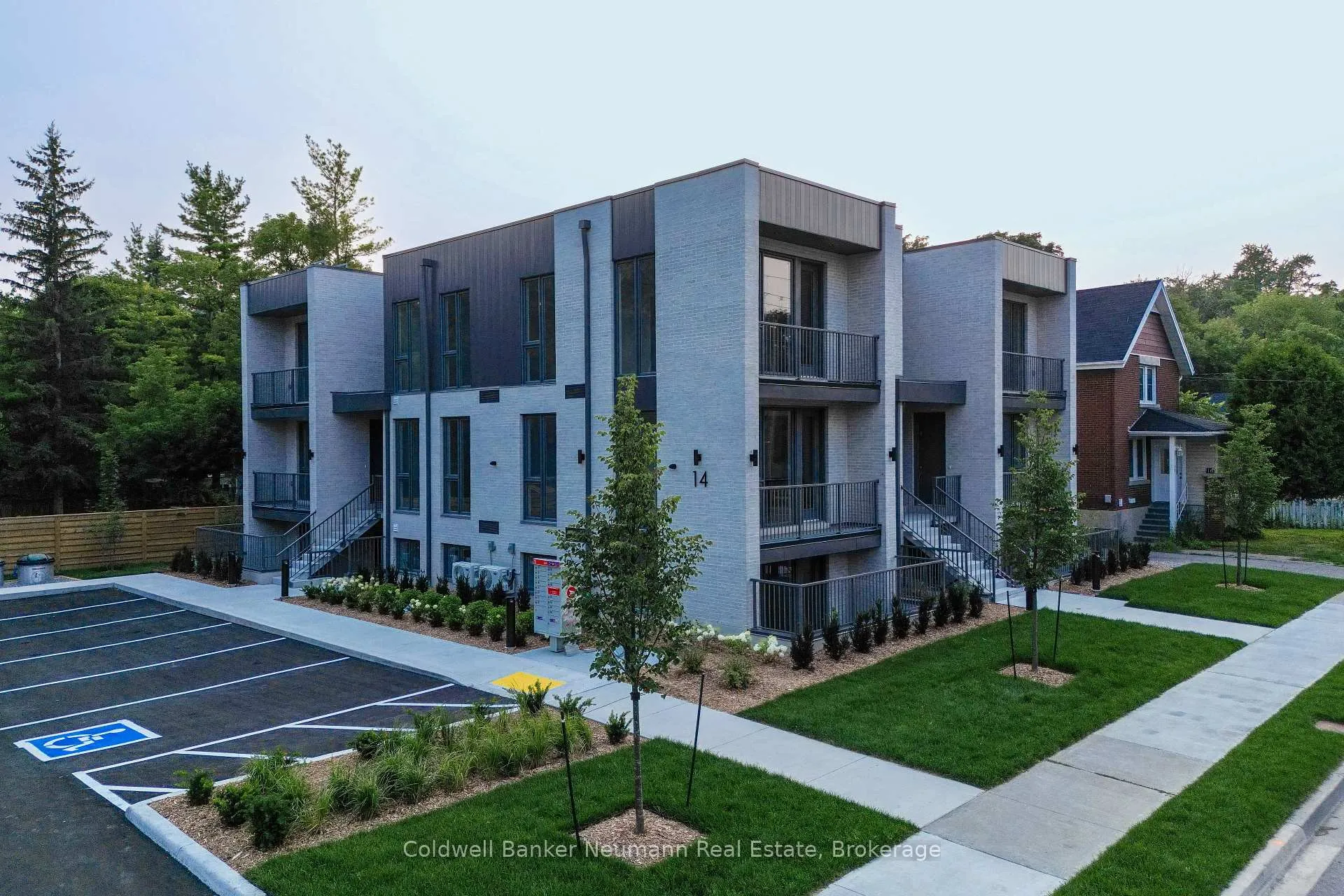 Photo 9 of Unit 6, 14 Stevenson Street N, Guelph, St. George's — HOMEH