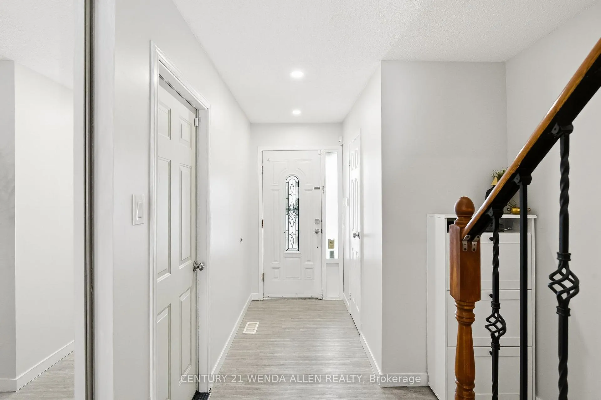 Photo 6 of 1230 Delmark Court, Oshawa, Donevan — HOMEH
