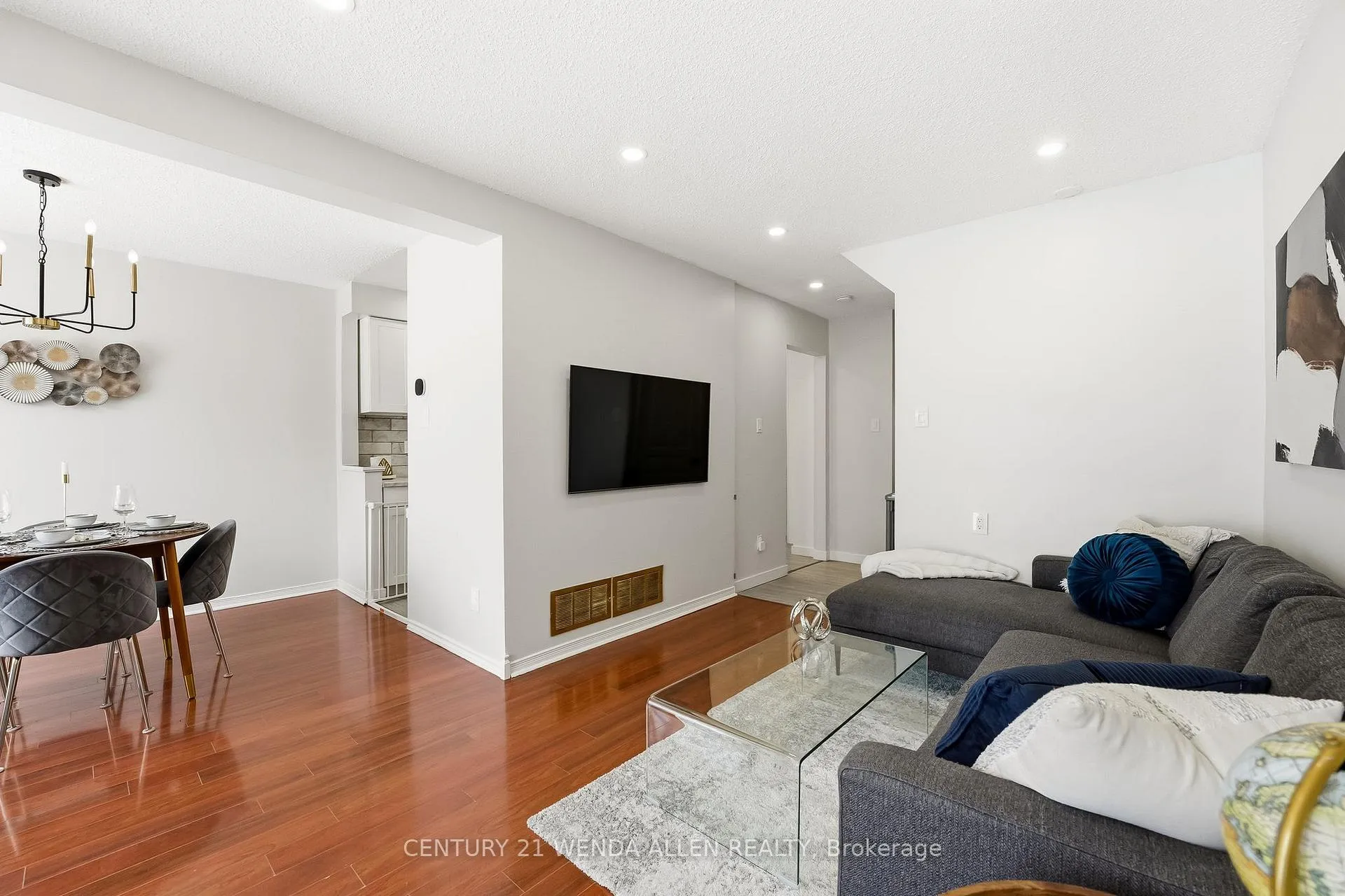 Photo 9 of 1230 Delmark Court, Oshawa, Donevan — HOMEH