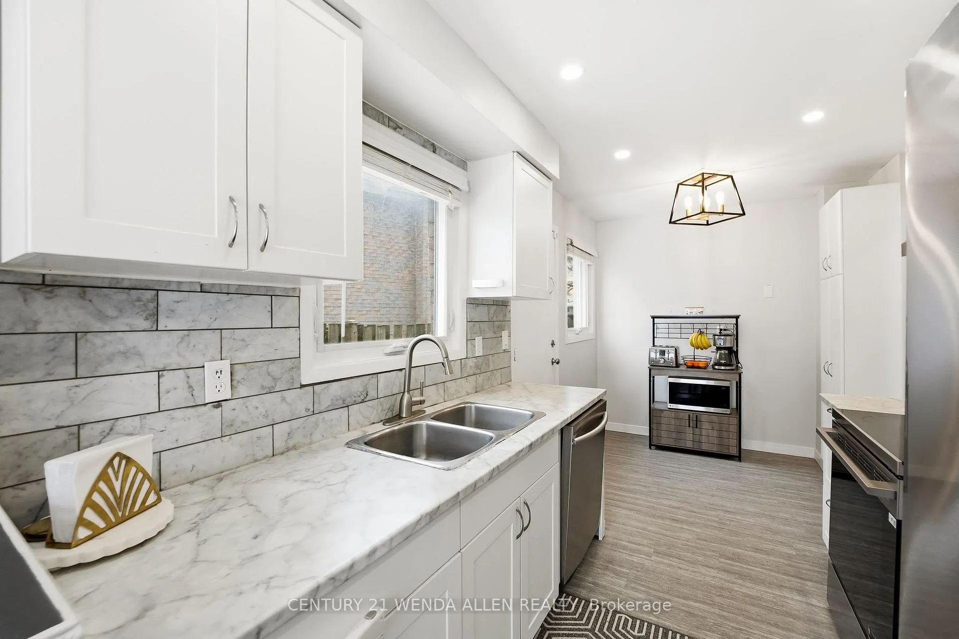 Photo 16 of 1230 Delmark Court, Oshawa, Donevan — HOMEH