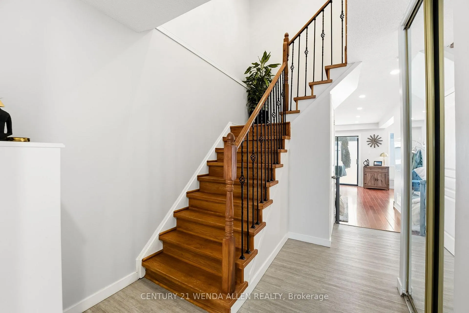 Photo 23 of 1230 Delmark Court, Oshawa, Donevan — HOMEH