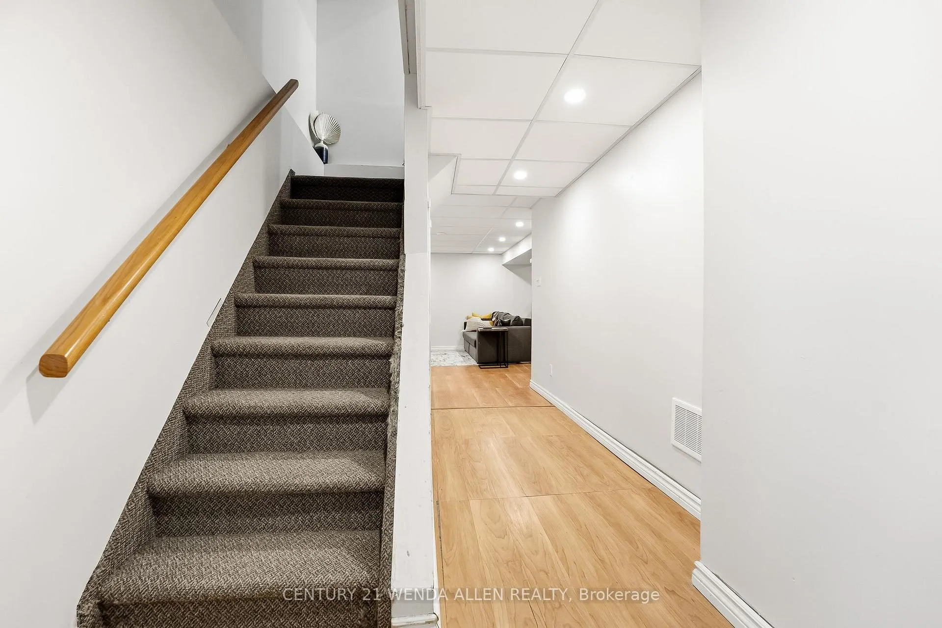 Photo 35 of 1230 Delmark Court, Oshawa, Donevan — HOMEH