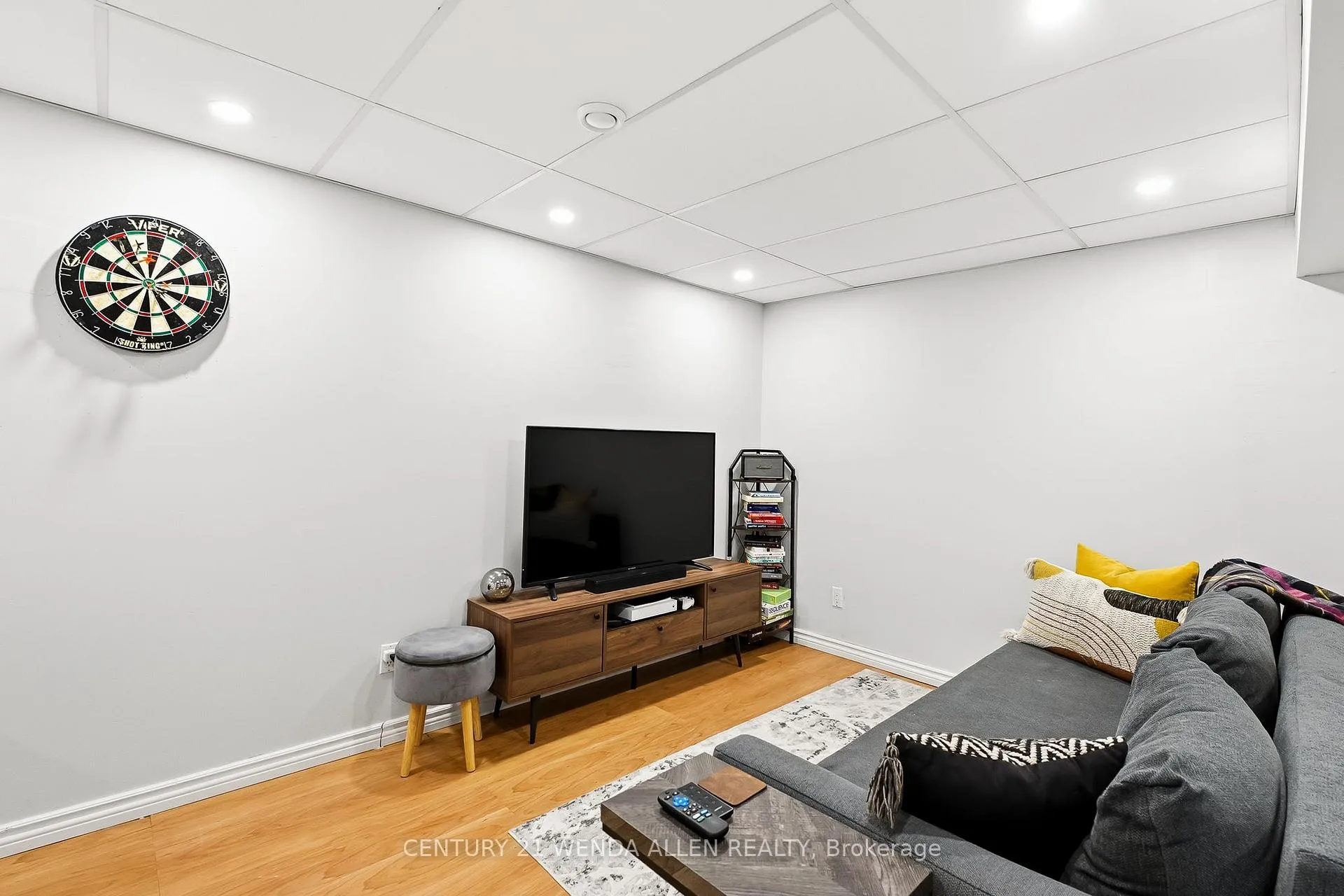 Photo 37 of 1230 Delmark Court, Oshawa, Donevan — HOMEH