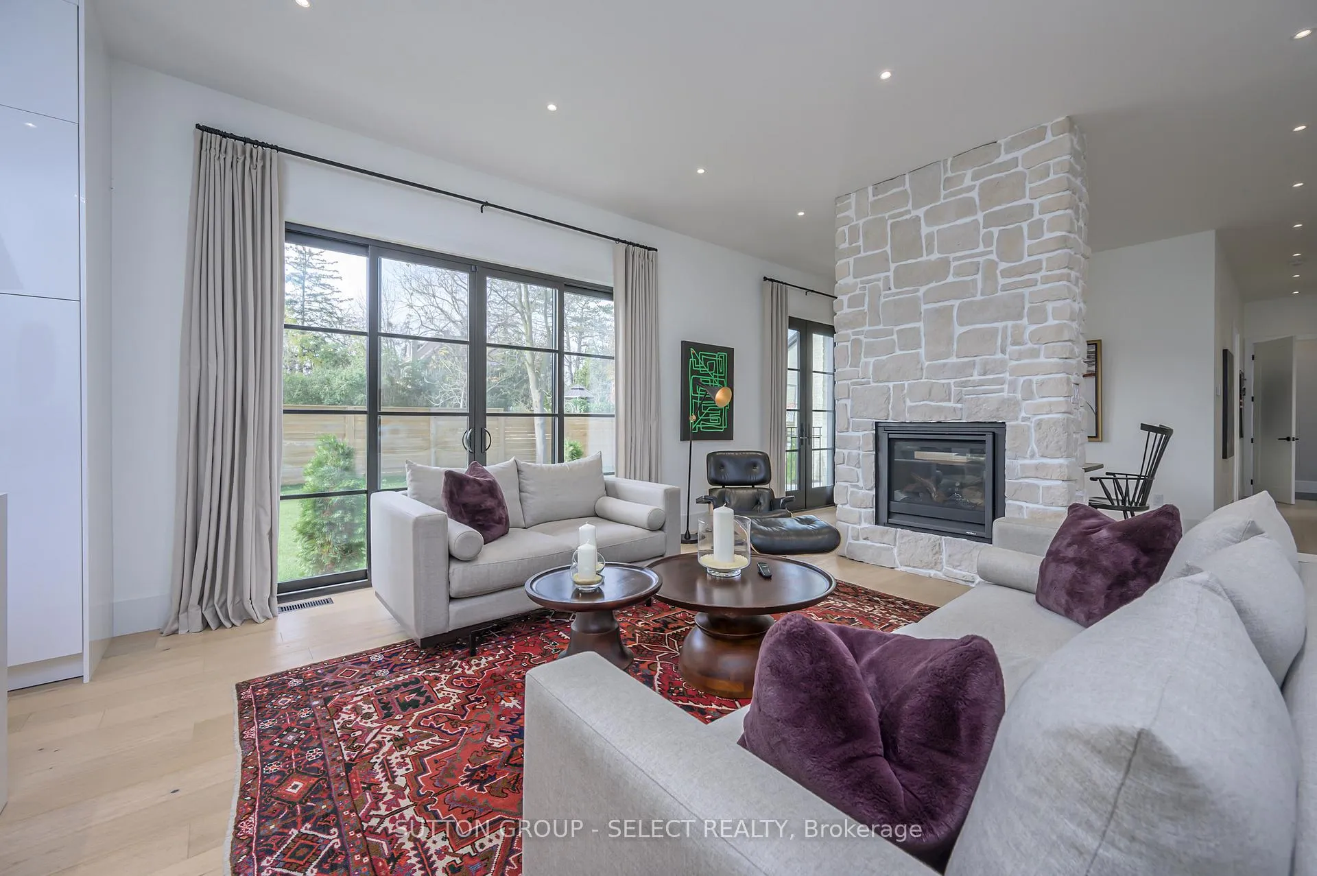 Photo 10 of 185 Commissioners Road E, London, South P — HOMEH