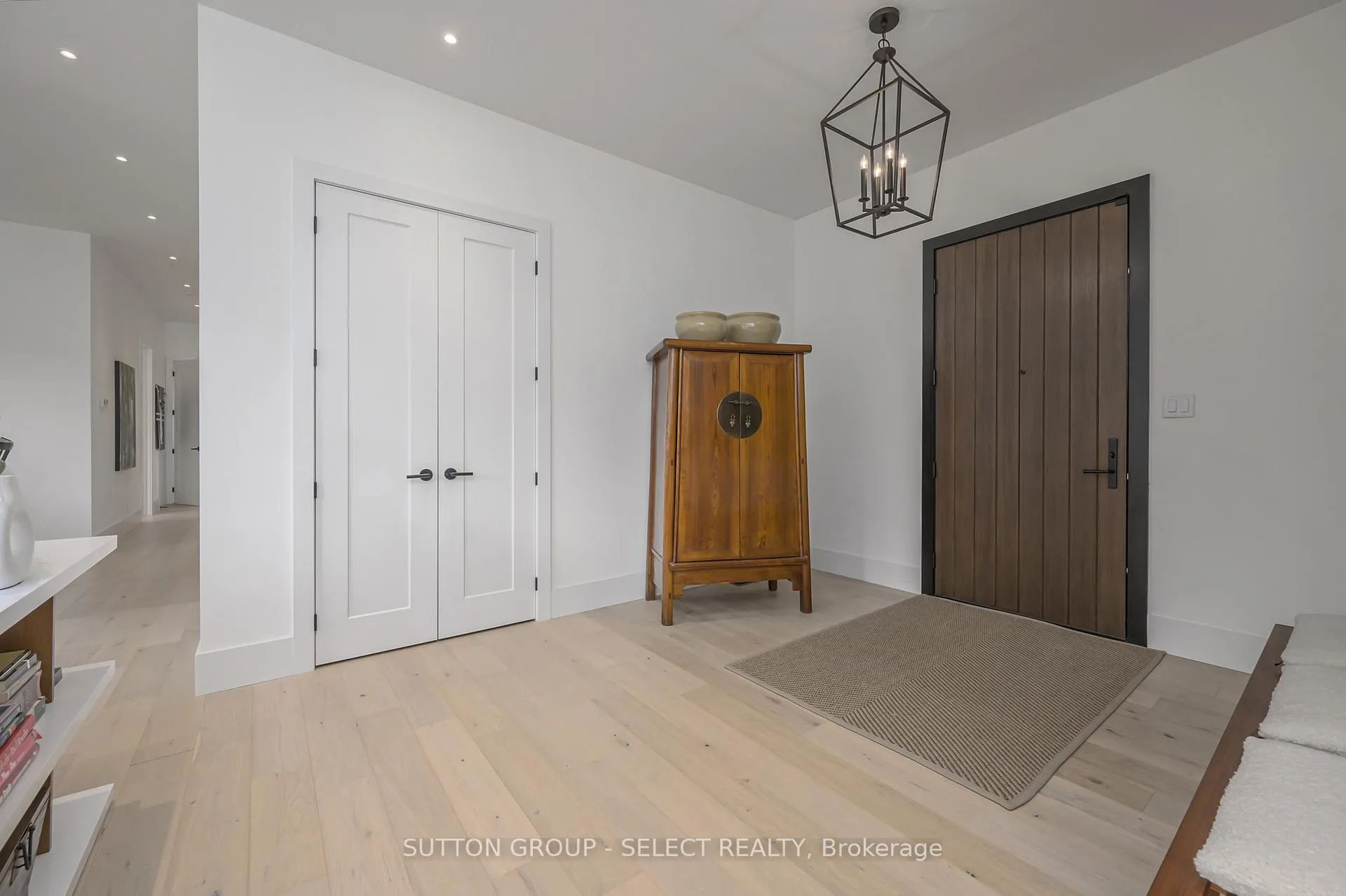 Photo 13 of 185 Commissioners Road E, London, South P — HOMEH