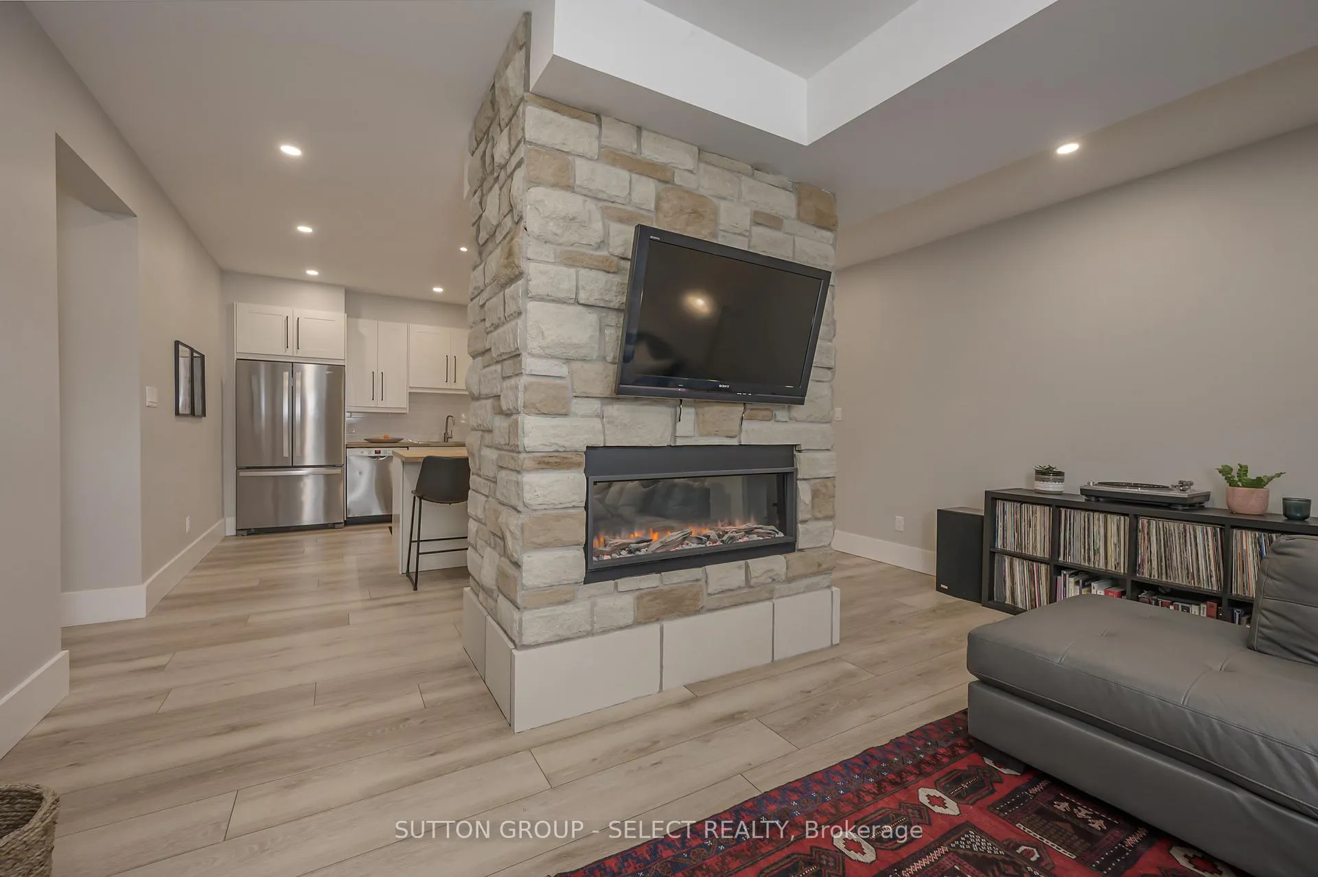Photo 30 of 185 Commissioners Road E, London, South P — HOMEH