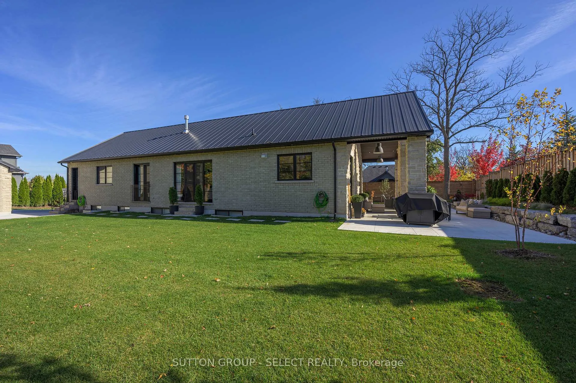 Photo 43 of 185 Commissioners Road E, London, South P — HOMEH