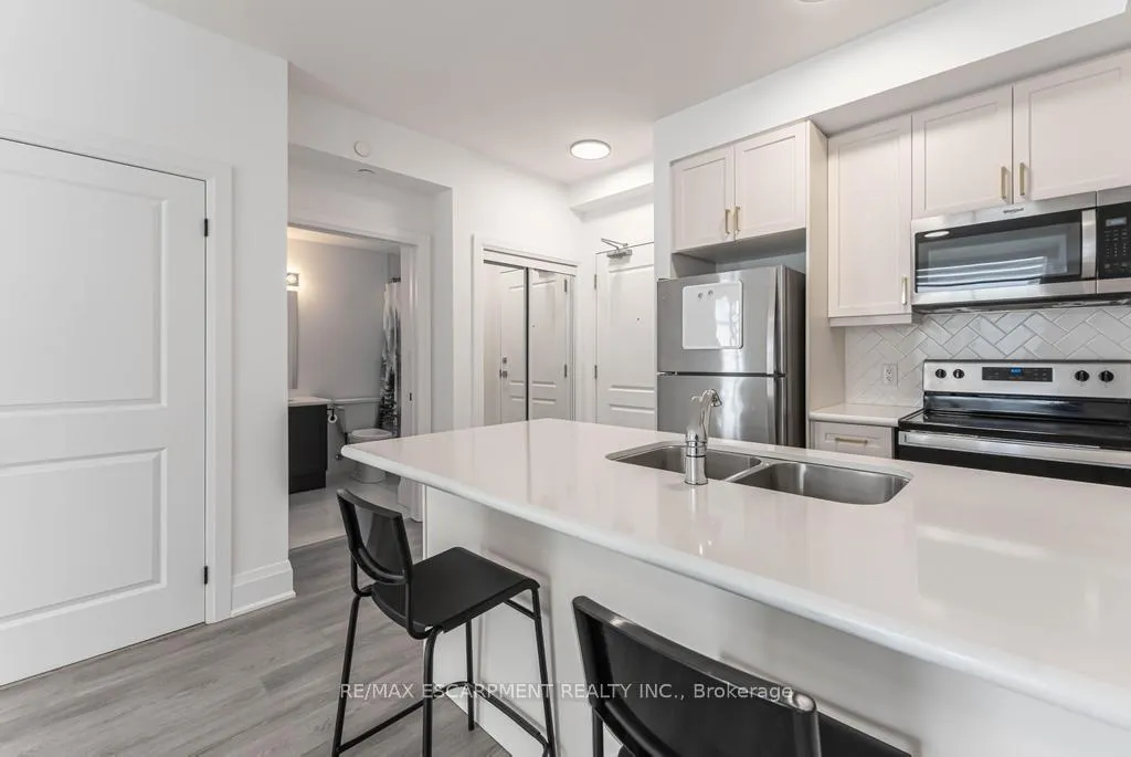 Photo 7 of Unit 327, 450 Dundas Street, Hamilton, Waterdown — HOMEH