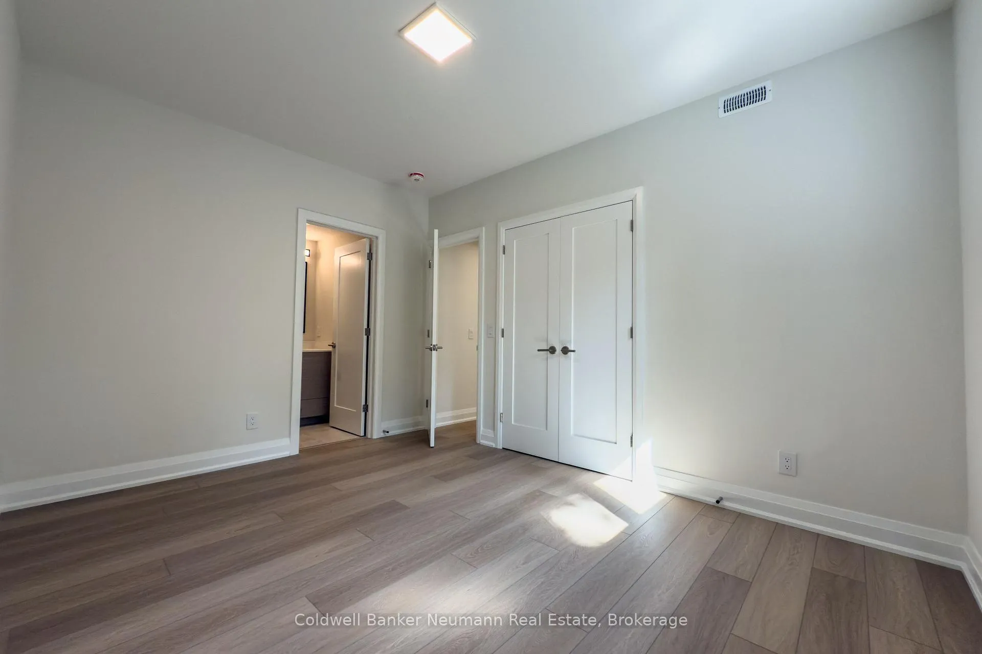 Photo 9 of Unit 3, 14 Stevenson Street N, Guelph, St. George's — HOMEH
