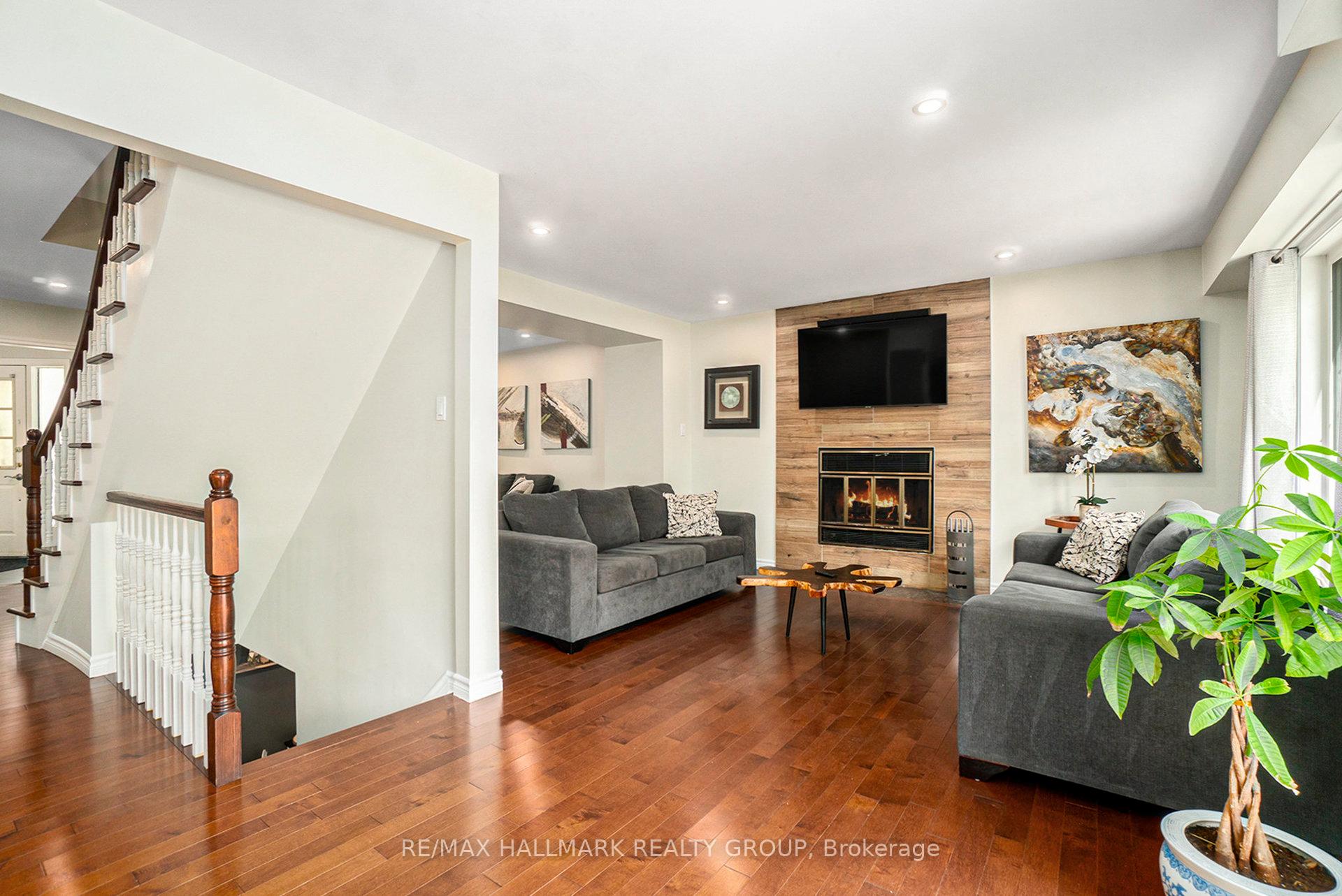 Photo 4 of 11 Ellisson Way, Ottawa, Hunt Club Park — HOMEH