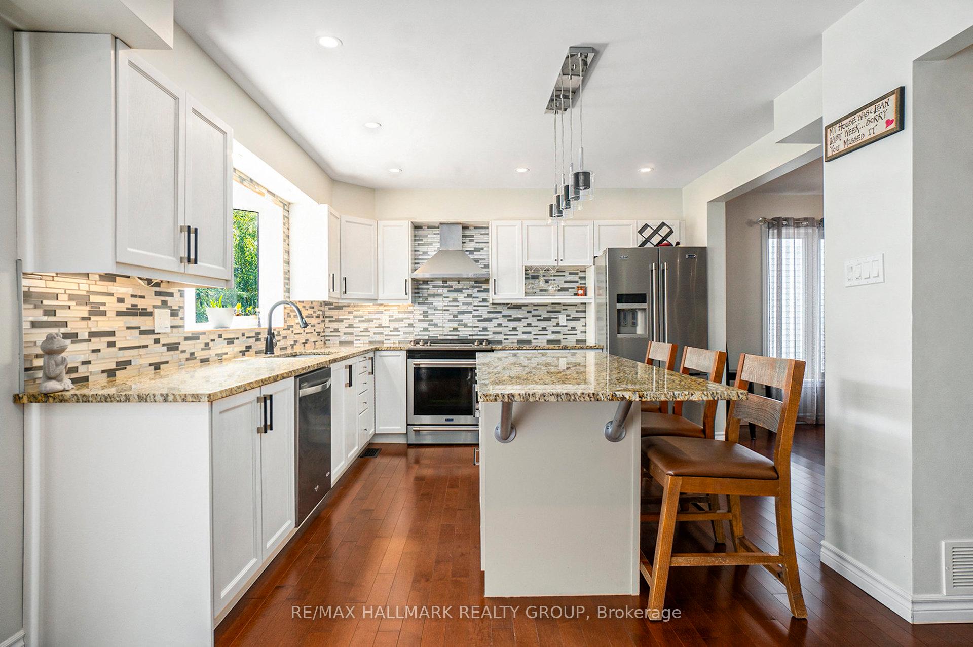 Photo 12 of 11 Ellisson Way, Ottawa, Hunt Club Park — HOMEH