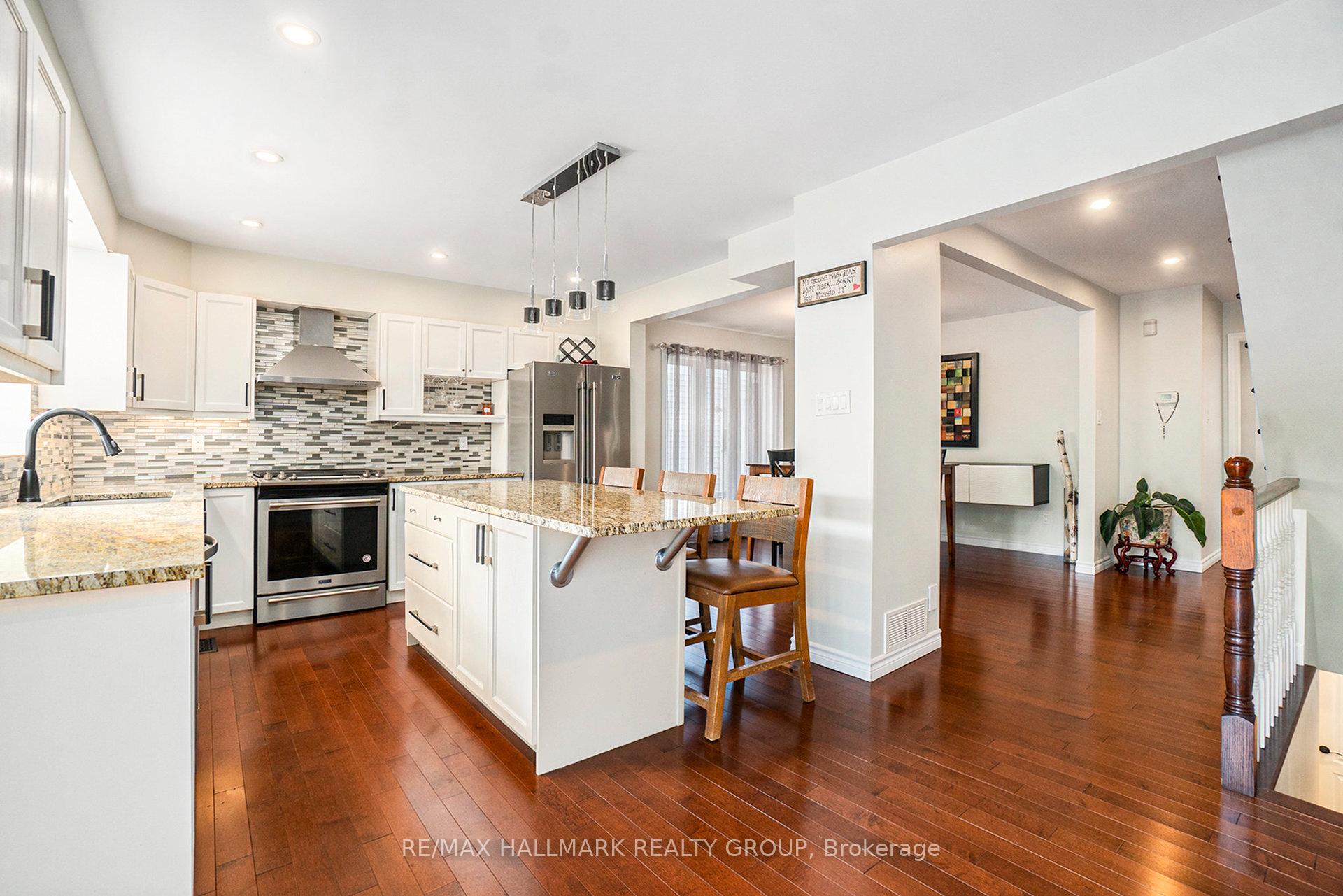 Photo 14 of 11 Ellisson Way, Ottawa, Hunt Club Park — HOMEH