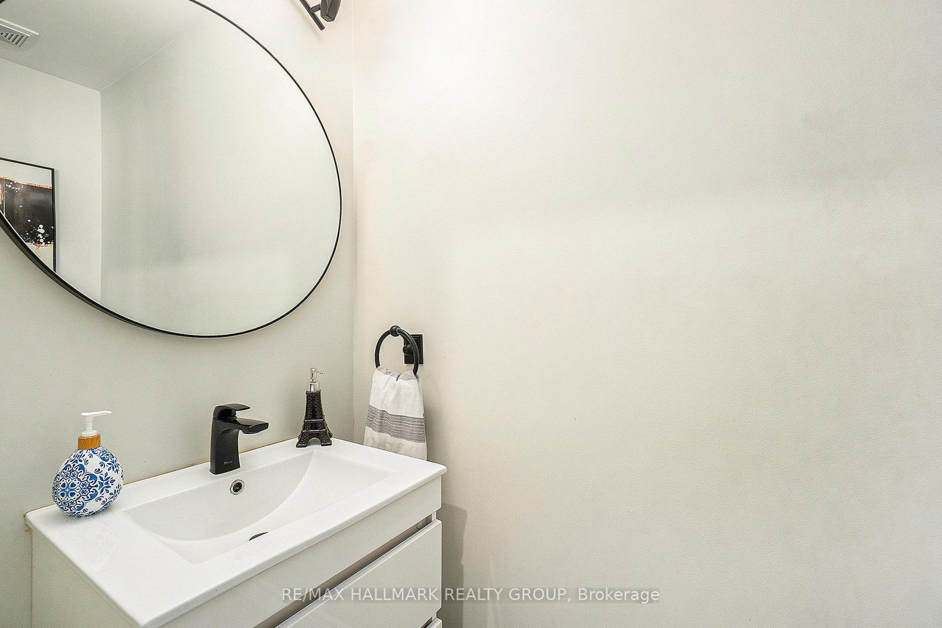 Photo 17 of 11 Ellisson Way, Ottawa, Hunt Club Park — HOMEH
