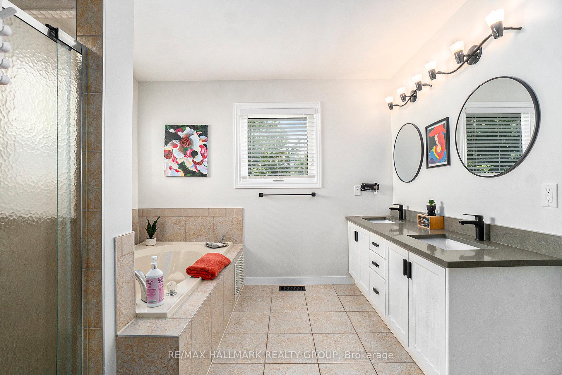 Photo 21 of 11 Ellisson Way, Ottawa, Hunt Club Park — HOMEH
