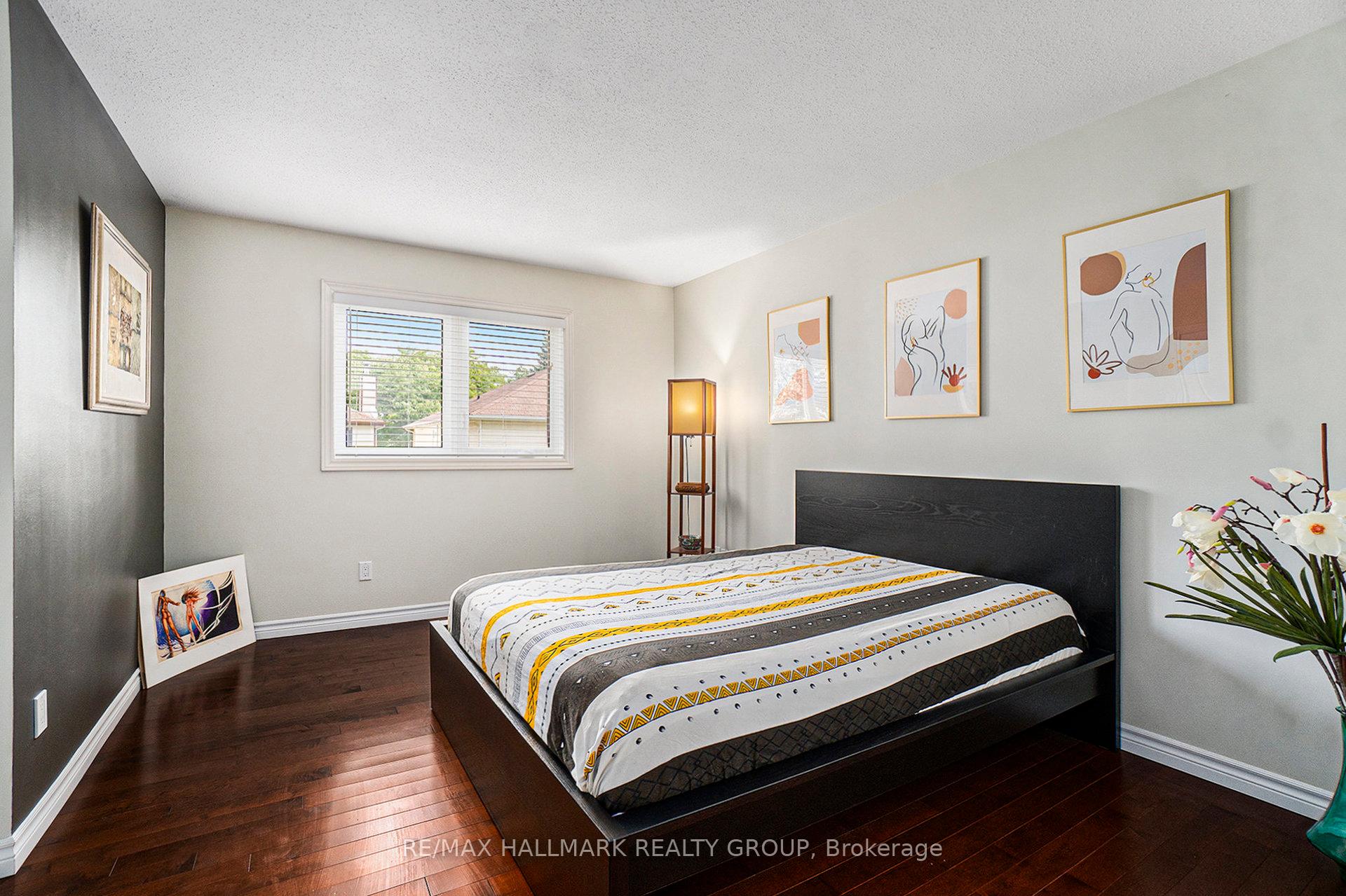 Photo 23 of 11 Ellisson Way, Ottawa, Hunt Club Park — HOMEH