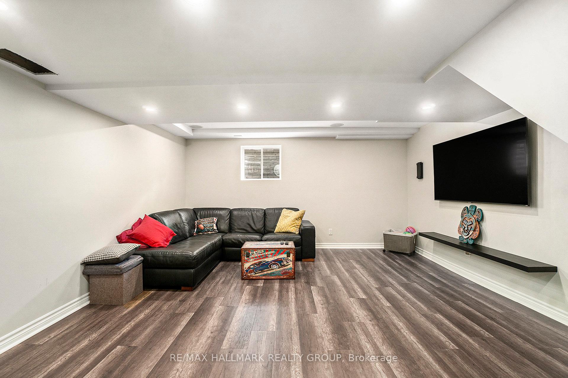 Photo 28 of 11 Ellisson Way, Ottawa, Hunt Club Park — HOMEH
