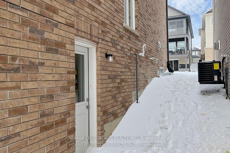 Photo 3 of Unit Bsmt, 103 York Drive, Peterborough, Monaghan Ward 2 — HOMEH