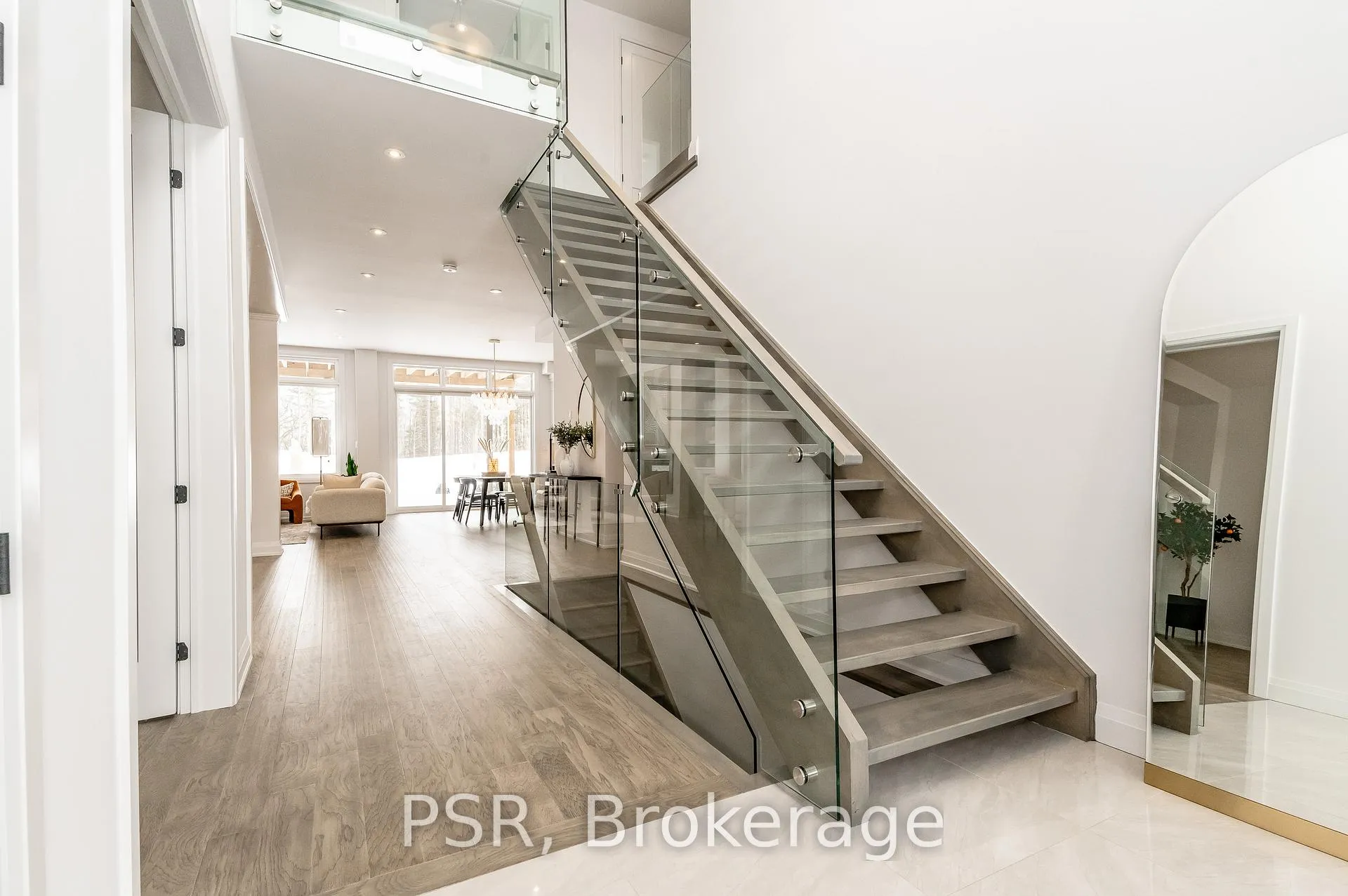 Photo 5 of 111 Daugaard Avenue, Brant, Paris — HOMEH