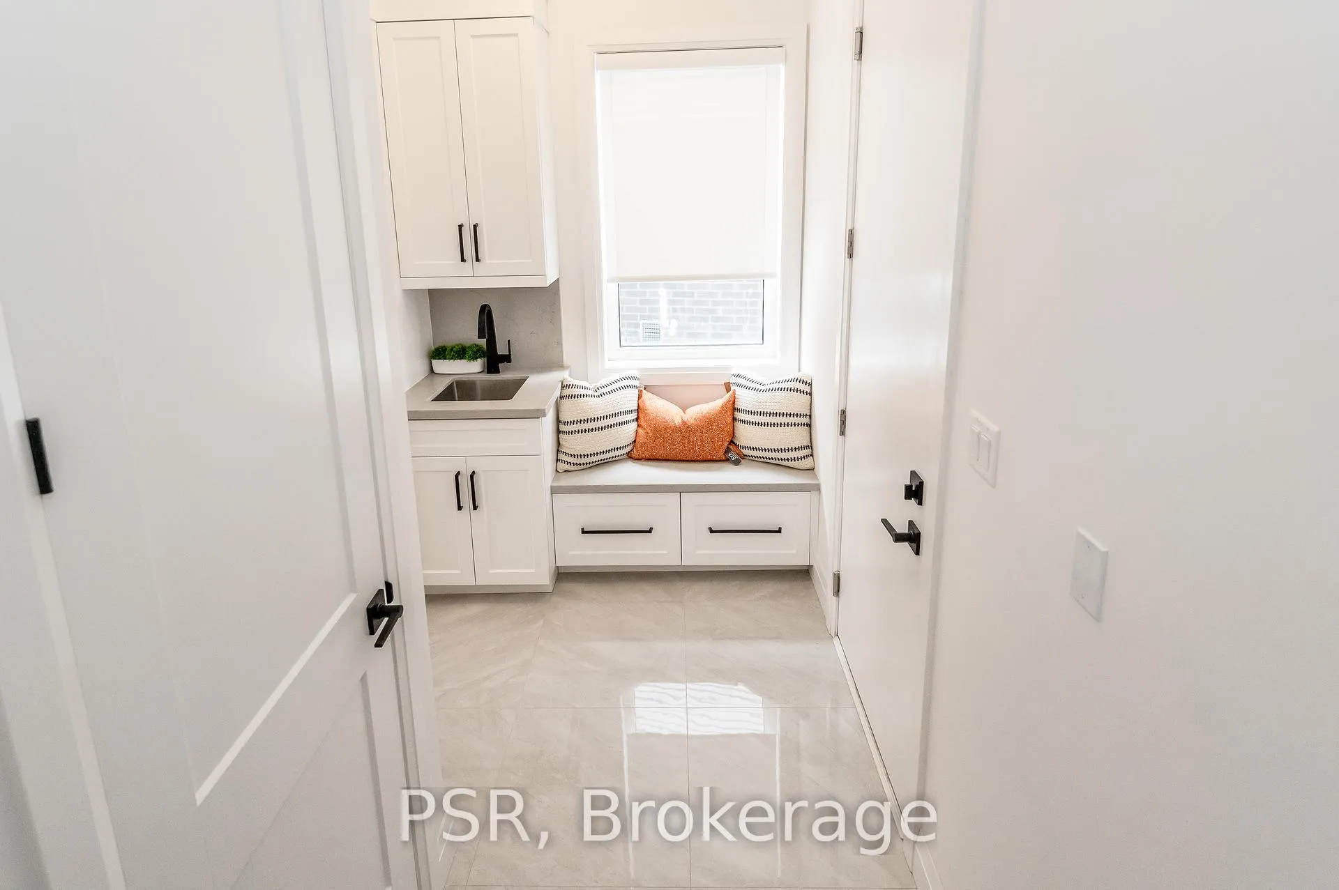 Photo 20 of 111 Daugaard Avenue, Brant, Paris — HOMEH