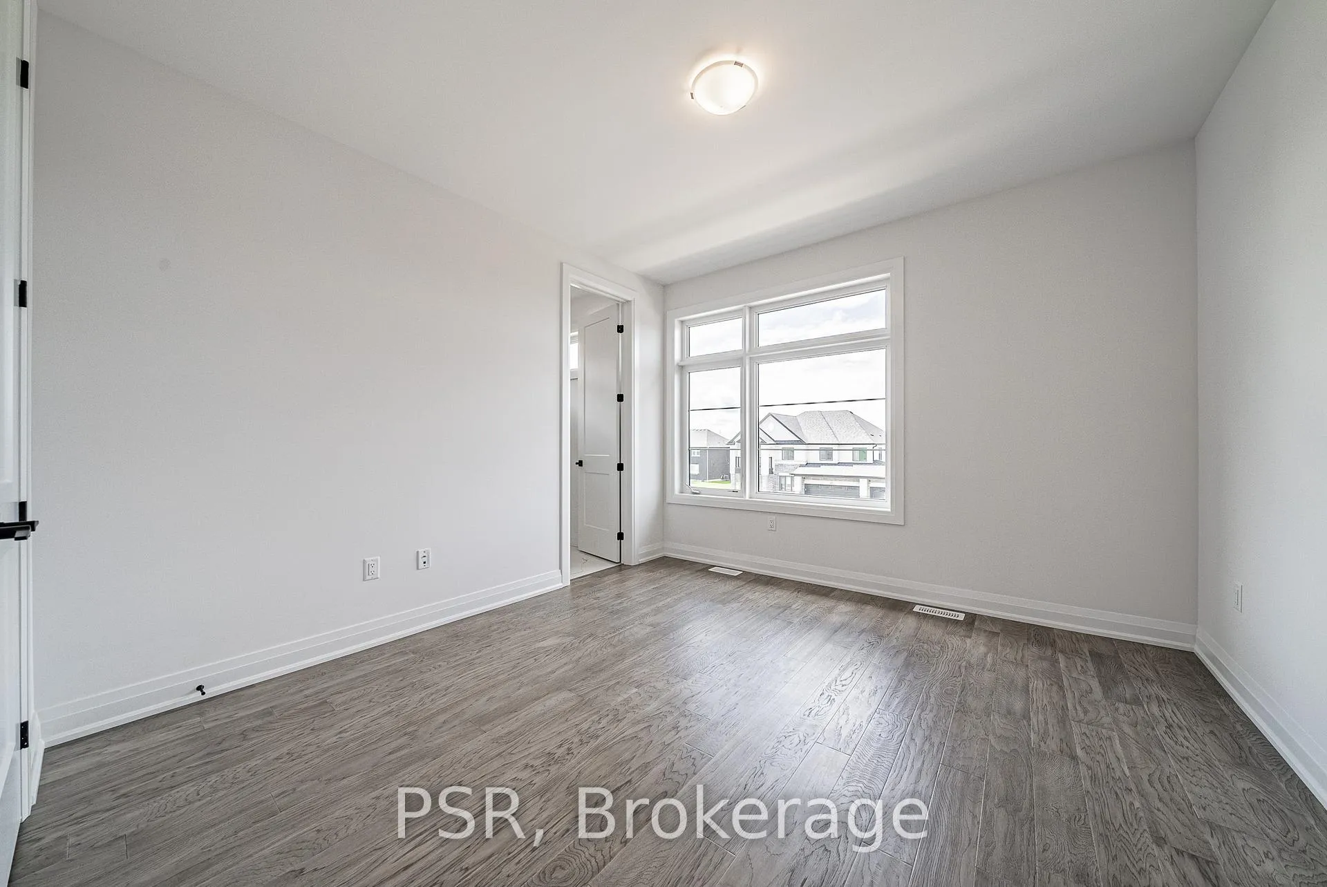 Photo 38 of 111 Daugaard Avenue, Brant, Paris — HOMEH