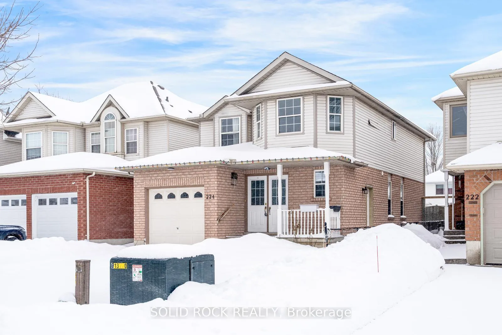Photo 2 of 224 Pineland Court, Waterloo — HOMEH