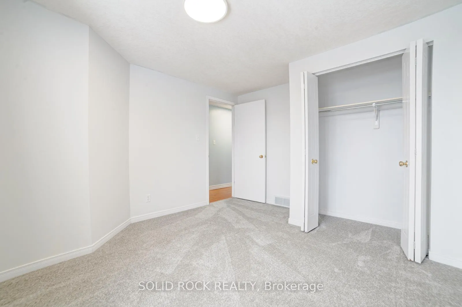 Photo 30 of 224 Pineland Court, Waterloo — HOMEH