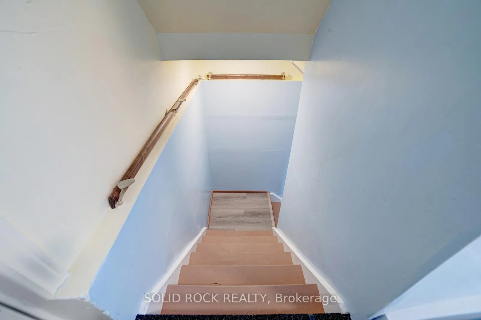 Photo 34 of 224 Pineland Court, Waterloo — HOMEH