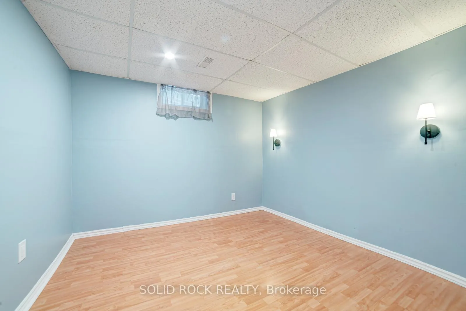 Photo 40 of 224 Pineland Court, Waterloo — HOMEH