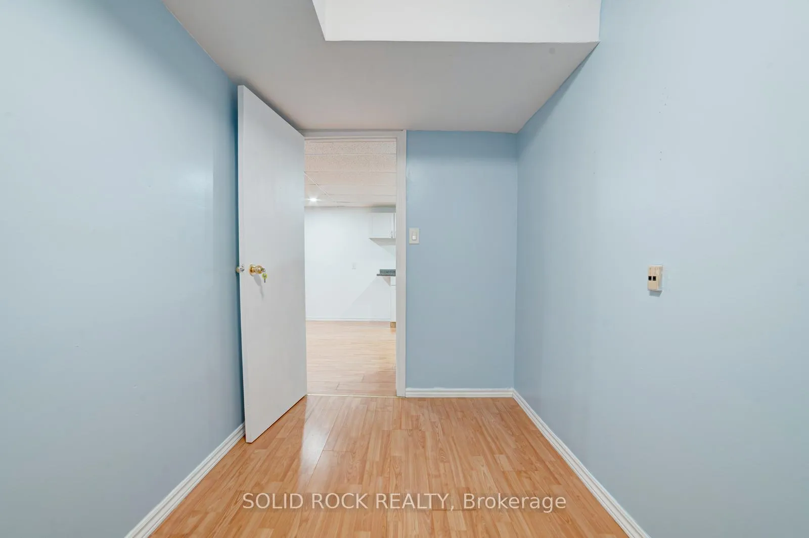 Photo 44 of 224 Pineland Court, Waterloo — HOMEH